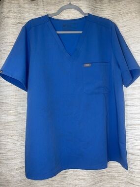 Figs Women’s Catarina Scrub Top One Pocket V-Neck Technical Collection